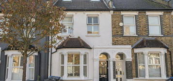 4 bedroom terraced house for sale