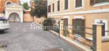 Appartamento ottimo stato, piano terra, Tor de' Schiavi, Roma