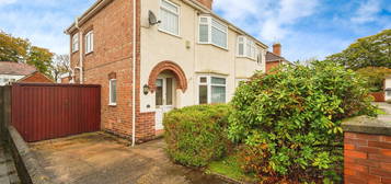 3 bed semi-detached house for sale