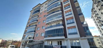 KARAHAN EMLAK'TAN SATILIK DAİRE*YÜKSEK GİRİŞ 1.KAT*2+1*100 M²