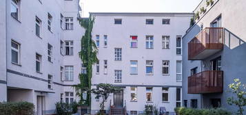 Altbau-Investment: Vermietete 2-Zimmer-Wohnung in Neukölln