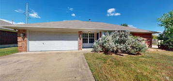 4019 Hunter Creek Dr, College Station, TX 77845