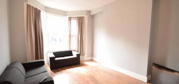 4 bed shared accommodation to rent