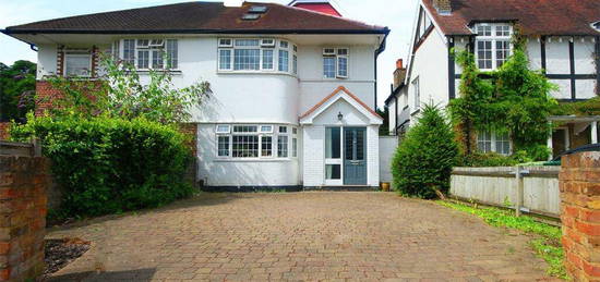 4 bedroom semi-detached house for sale