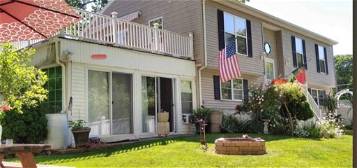 885 Terry Ln, New Bedford, MA 02745