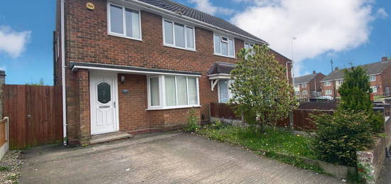 3 bed semi-detached house for sale