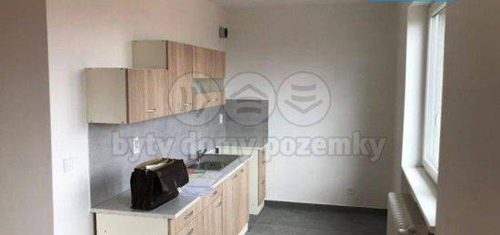 Byt 2+1, 52 m², Dvorce u Bruntálu, 793 68