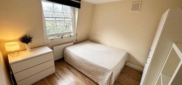 Room to rent in Pentonville Road, London N1