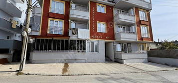 DOLİDO EMLAKTAN DERİNCE SIRRIPAŞA MH. SATILIK 2+1 88 m² DAİRE