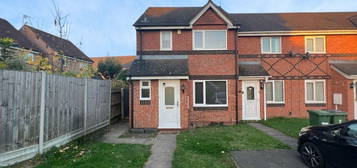 3 bedroom semi-detached house to rent