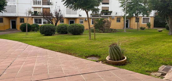 Piso en venta en Santa Rosa - Valdeolleros