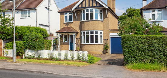 3 bed detached house for sale