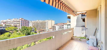 CHARMANT Appartement Marseille 3eme 60m2  avec Balcon et dressing