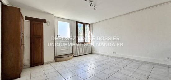 Appartement  à louer, 2 pièces, 1 chambre, 45 m²