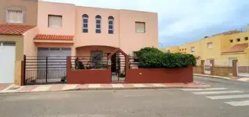 Casa en calle de Chicuelo