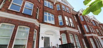 Flat to rent in Lonsdale House, Tunbridge Wells TN1