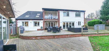 5 bedroom detached house for sale