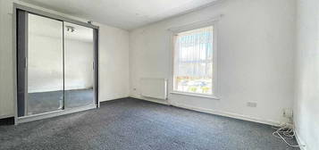 Maisonette for sale in Mead Road, Edgware HA8