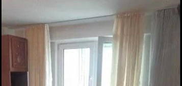 inchiriez apartament cu 2 camere zona piata Resita, Straja