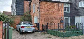 2 bedroom semi-detached house