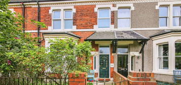 5 bed terraced house for sale