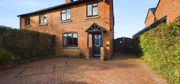 3 bed semi-detached house for sale