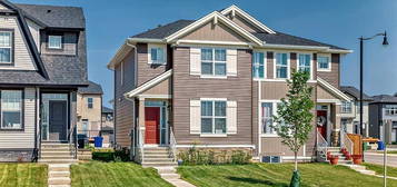 324 SW Dawson Dr SE, Chestermere, AB T1X 2R3