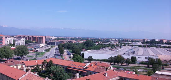 Appartamento su due piani in vendita in strada Altessano, 130