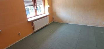 Kleines EFH (65m²) auf 480m² Grundstück.Ruhige Ortslage am Waldrand.