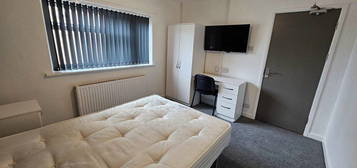 5 bed shared accommodation to rent