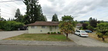 4100 NE 11th St, Renton, WA 98059