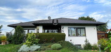 Bungalow mit Hobbyraum und 400 m² Garten in ruhiger Lage in Zeitlarn. Frei ab 01.01.