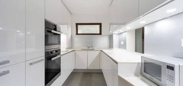 Flat for sale in Finchley Road, West Hampstead NW11