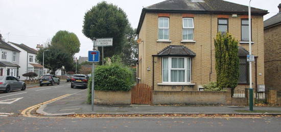 End terrace house to rent in Catherine Road, Heath Park, Romford RM2