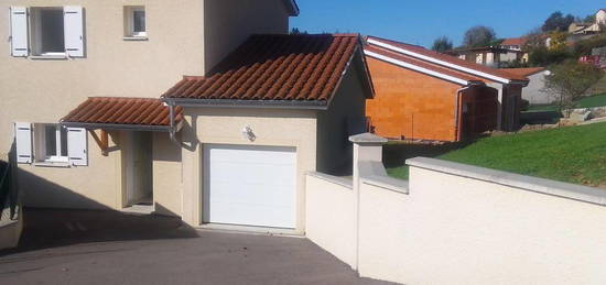 Location maison 4 pièces 86 m²