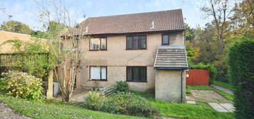 Terraced house to rent in Hilders Farm Close, Crowborough TN6