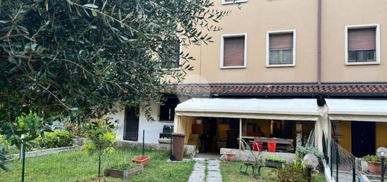 Villa a schiera via Michelangelo 35, San Polo Nuovo, Brescia