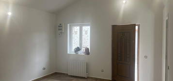 Loue T2 - maison fond de cour - 34 m² 13014