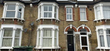 Flat for sale in Laleham Road, London SE6