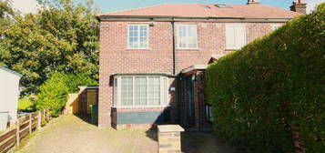 3 bedroom semi-detached house