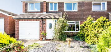 4 bed semi-detached house for sale