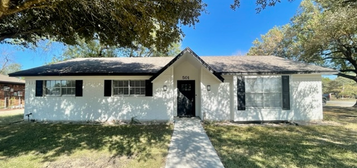 501 W Karnes Dr, Robinson, TX 76706