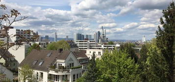 3-Zimmer-Penthouse mit Kamin, Sauna und Blick über die Skyline