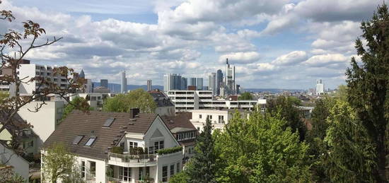 3-Zimmer-Penthouse mit Kamin, Sauna und Blick über die Skyline