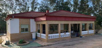 Casa rural en calle El Pintado en Gibraleón