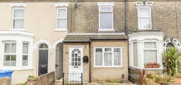 4 bedroom terraced house