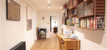 Flat to rent in Brixton Road, London SW9