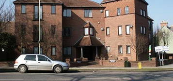 2 bed flat to rent