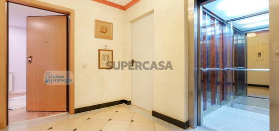 Apartamento T2, Junto ao Santuário de Fátima