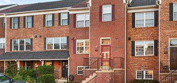 2102 Hutchison Grove Ct, Falls Church, VA 22043